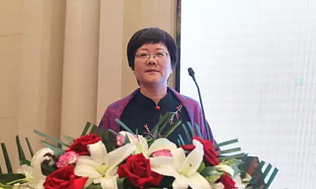 在“2017吉林省智慧政务建设与服务创新论坛暨‘互联网+政务服务’建设研讨会”上，88858cc永利官网互联总经理、首席规划师郑爱军以《大数据背景下政务服务发展思考》为主题发表演讲。
