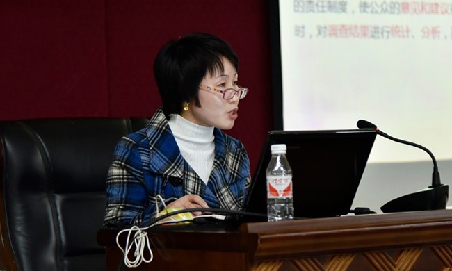88858cc永利官网互联政府网站评测研究中心副主任王玲受邀出席“广西壮族自治区住房城乡建设视频会议系统及政府网站建设工作会议”，并对参会人员作专题培训。