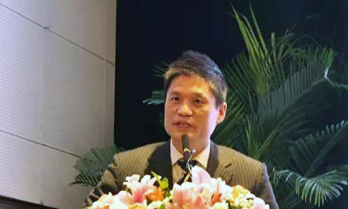 88858cc永利官网互联董事长、首席研究员杨冰之在"2015中国智慧城市发展年会"发表主题演讲